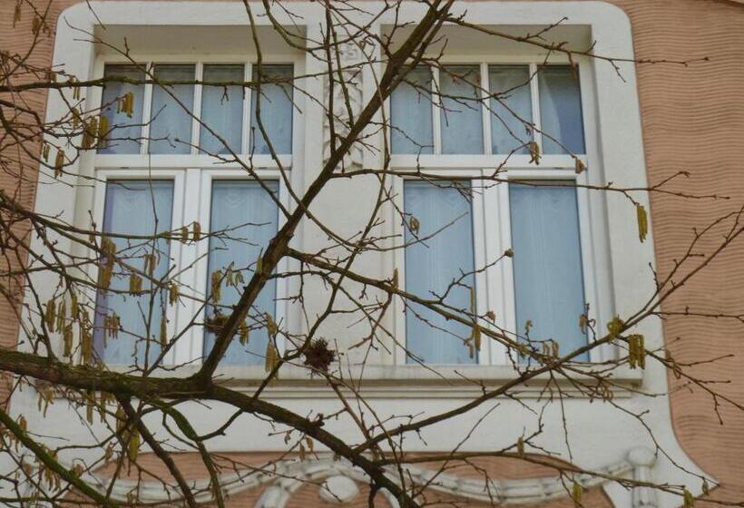 فندق Zum Bügeleisen