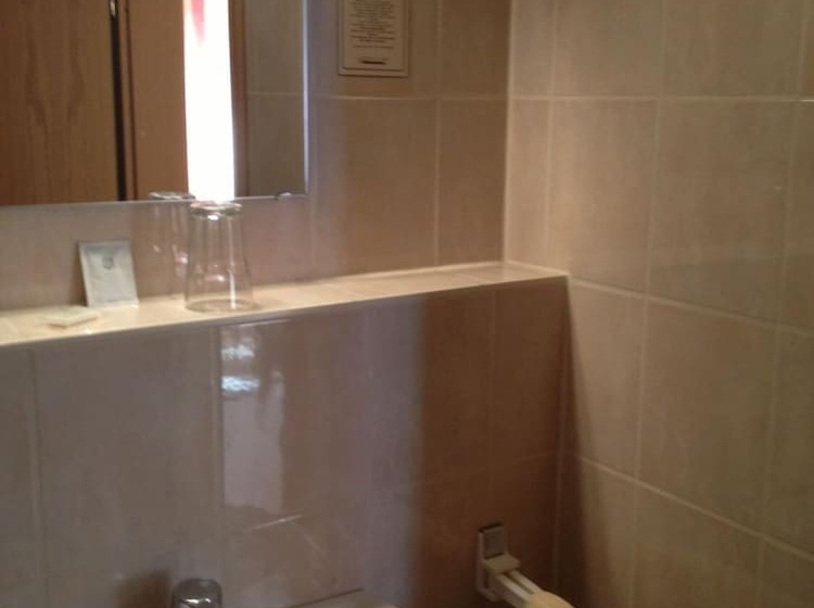 ベッドアンドブレックファースト Stadtcafé Pension