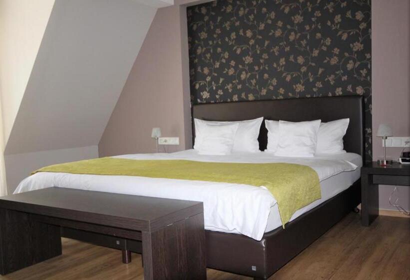 ホテル Feriendomizil Am Lindenplatz