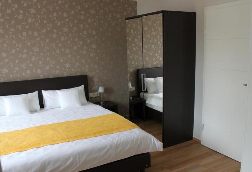 ホテル Feriendomizil Am Lindenplatz