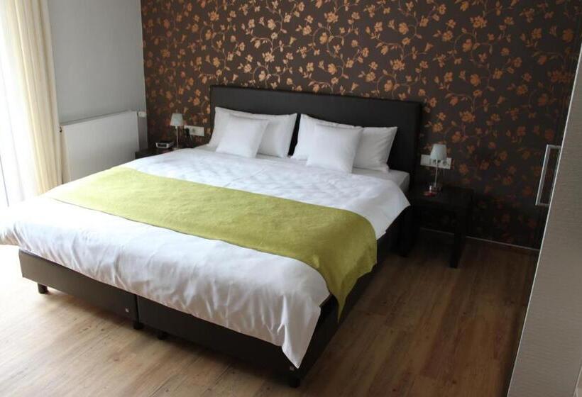 ホテル Feriendomizil Am Lindenplatz