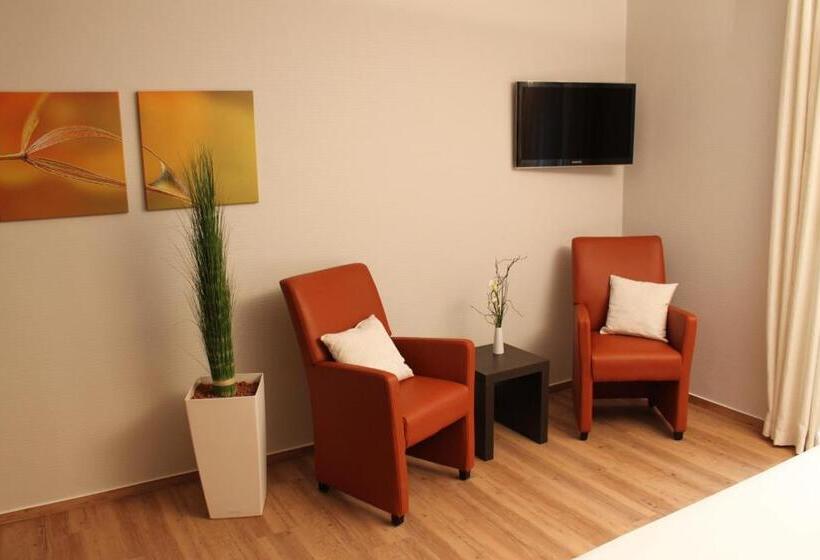 ホテル Feriendomizil Am Lindenplatz