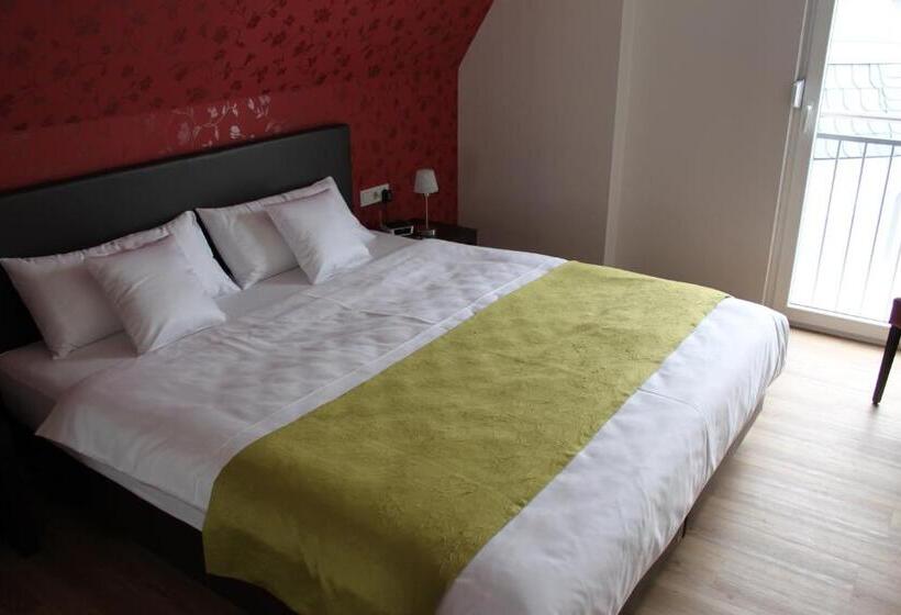 ホテル Feriendomizil Am Lindenplatz