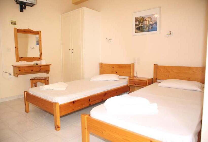 Polyxenis Rooms
