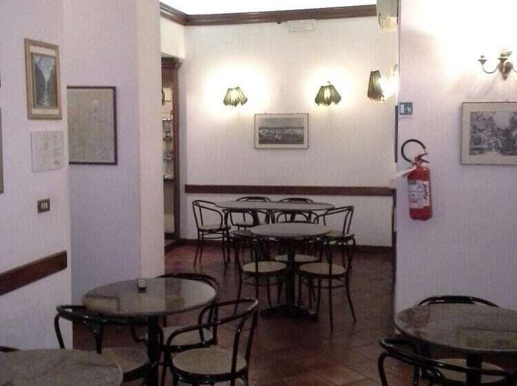 酒店 Albergo Italia Di Nardi Renzo & C Snc