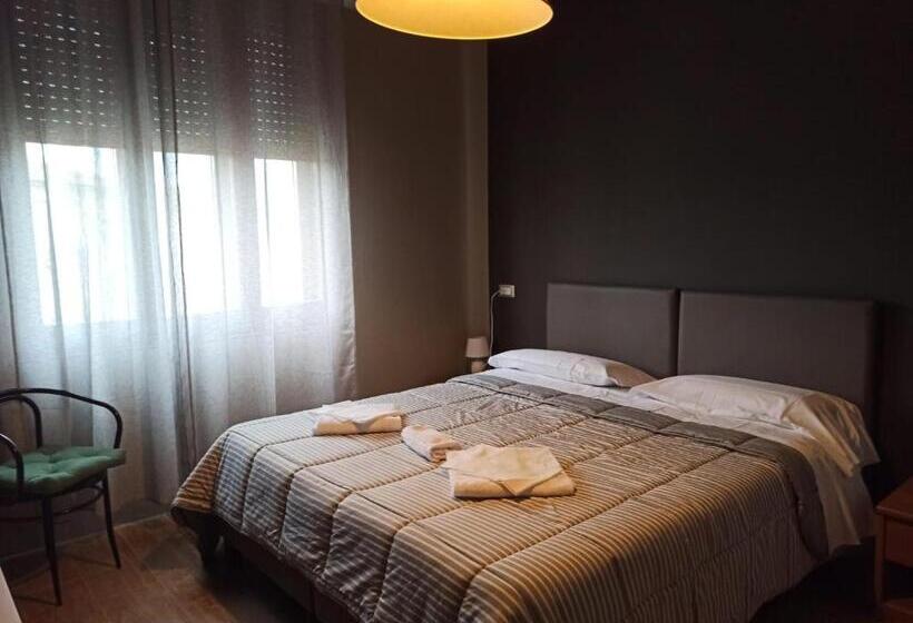 酒店 Albergo Italia Di Nardi Renzo & C Snc