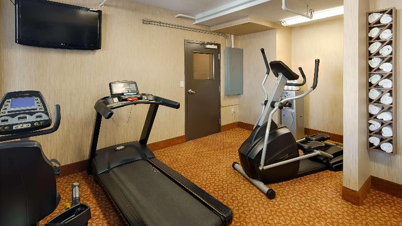 هتل Best Western Plus Estevan Inn & Suites