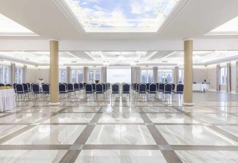 ホテル Bursztyn   Bernstein Spa & Wellness