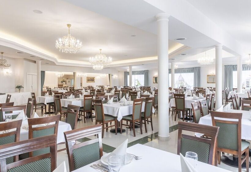 ホテル Bursztyn   Bernstein Spa & Wellness