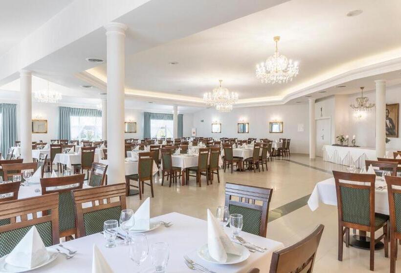 ホテル Bursztyn   Bernstein Spa & Wellness