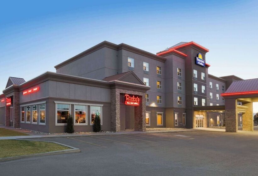 בית מלון כפרי Days Inn & Suites By Wyndham Edmonton Airport