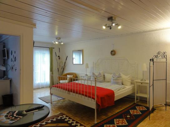 تختخواب و صبحانه Haus Feuchtl Pension