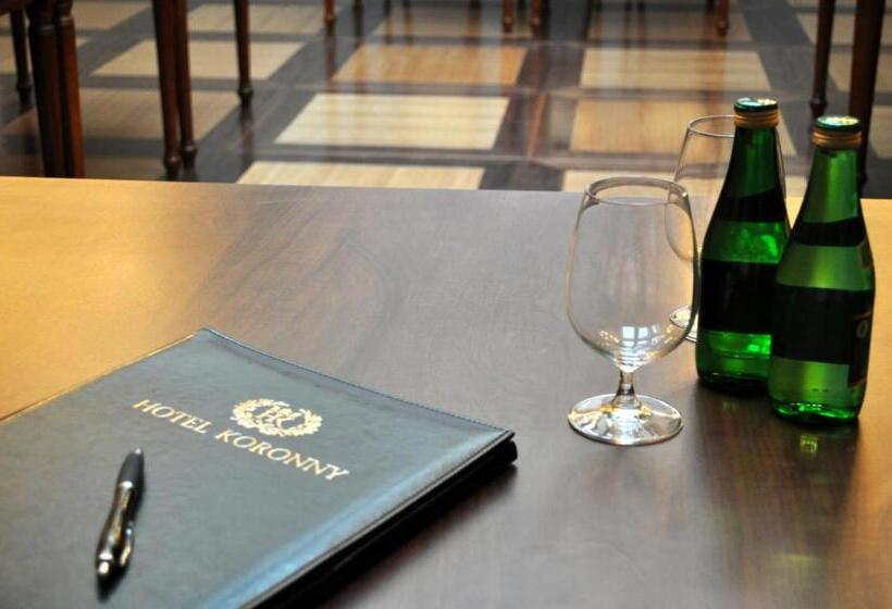 ホテル Koronny