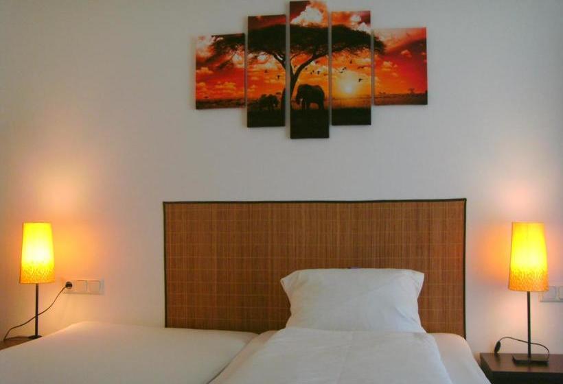 ホテル Frühstückspension Pfandlwirt