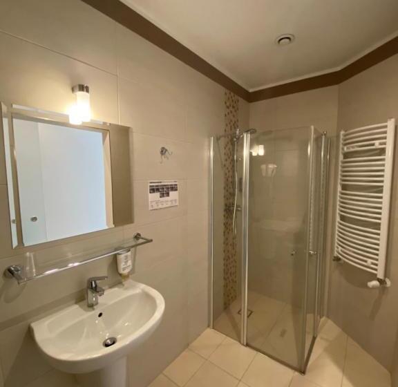 هتل St Lukas Medical & Spa