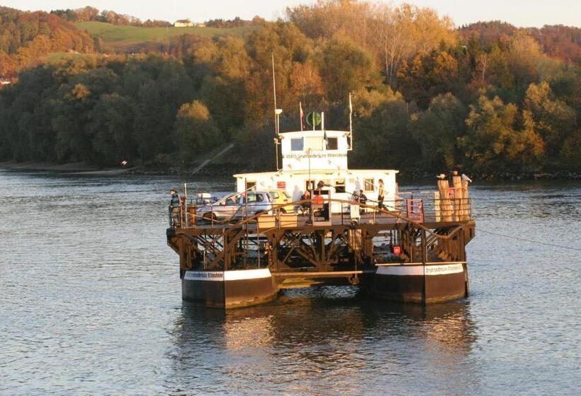 فندق Vinothek Schwarzer Adler