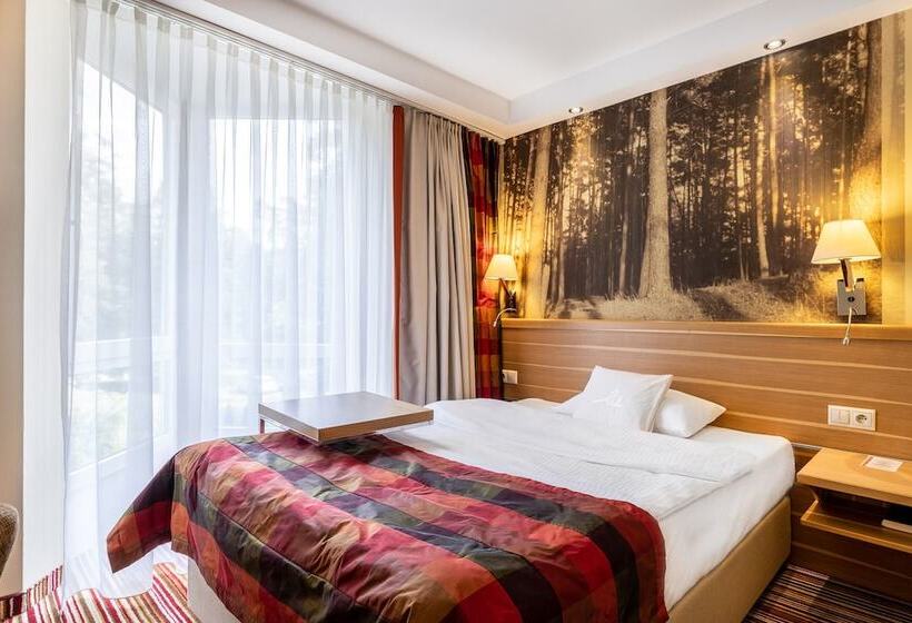 בית מלון כפרי Warszawa Spa & Resort