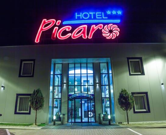 فندق على الطريق Hotel & Restauracja Picaro