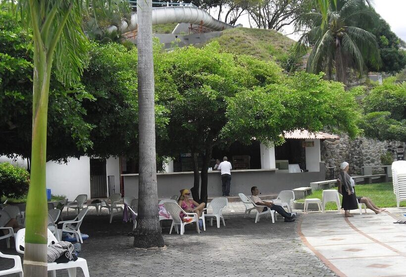 هتل Y Parque Acuatico Agua Sol Alegría