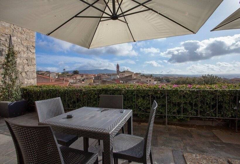 호텔 Sardinia Borgo Antico Xix Sec