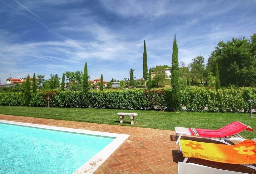 Lush Apartment In Lucignano With Pool