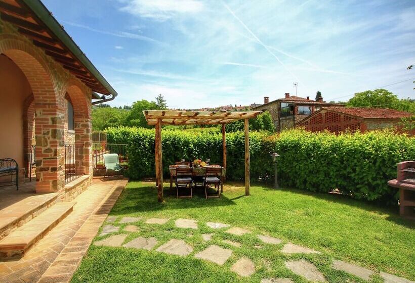 Lush Apartment In Lucignano With Pool