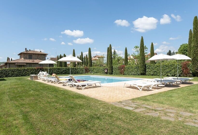Lush Apartment In Lucignano With Pool