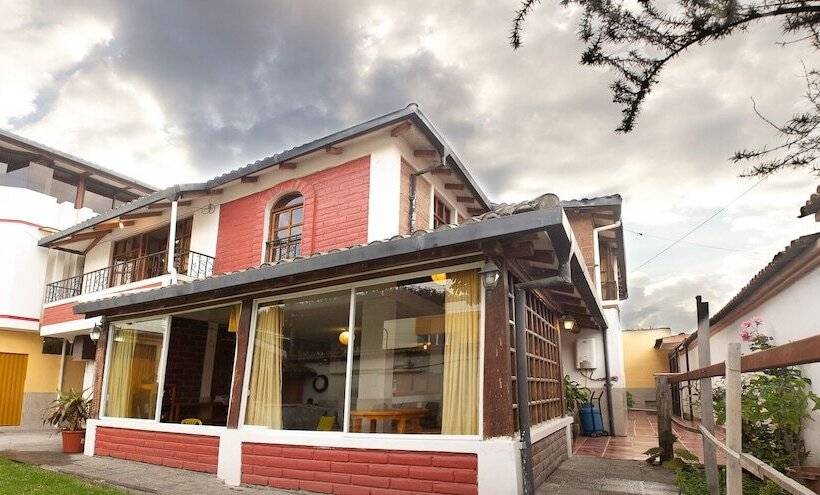 بنسيون Casa Del Huésped