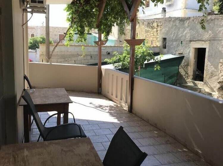 Pension Nikos