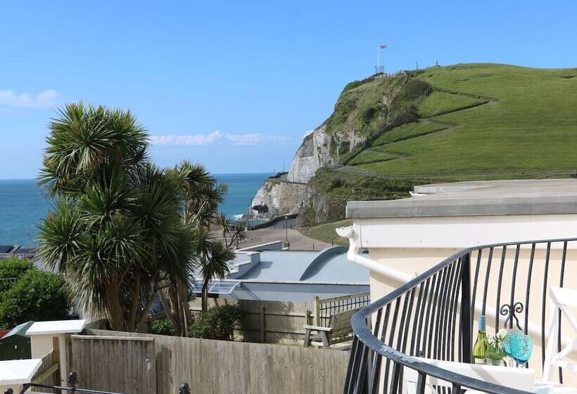 10 Cove View