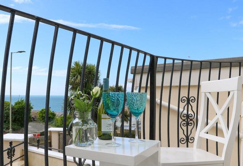 10 Cove View