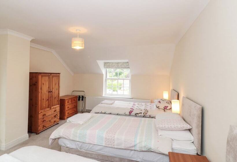 Bella's Cottage