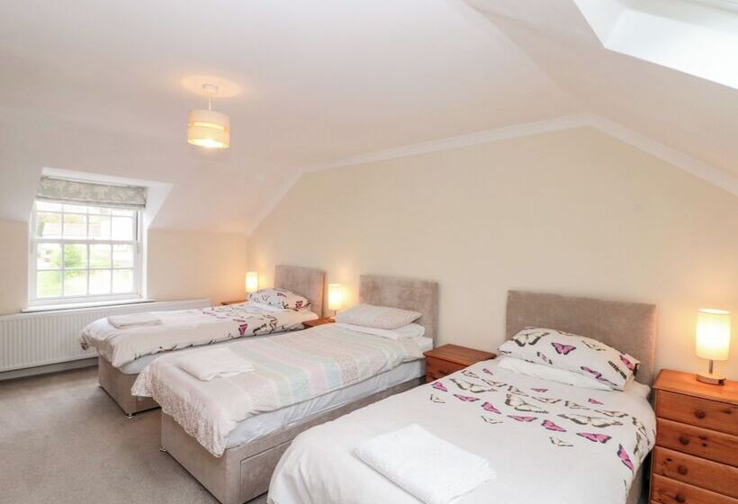 Bella's Cottage