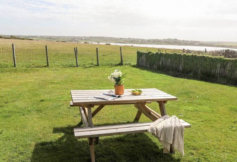 Cwtch Cottage
