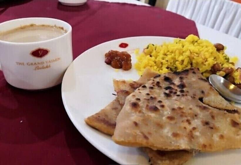 호텔 The Grand Yasmin Leh