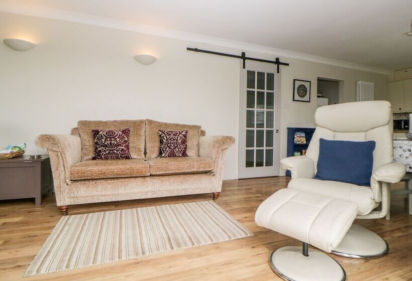 Meadowlea Cottage