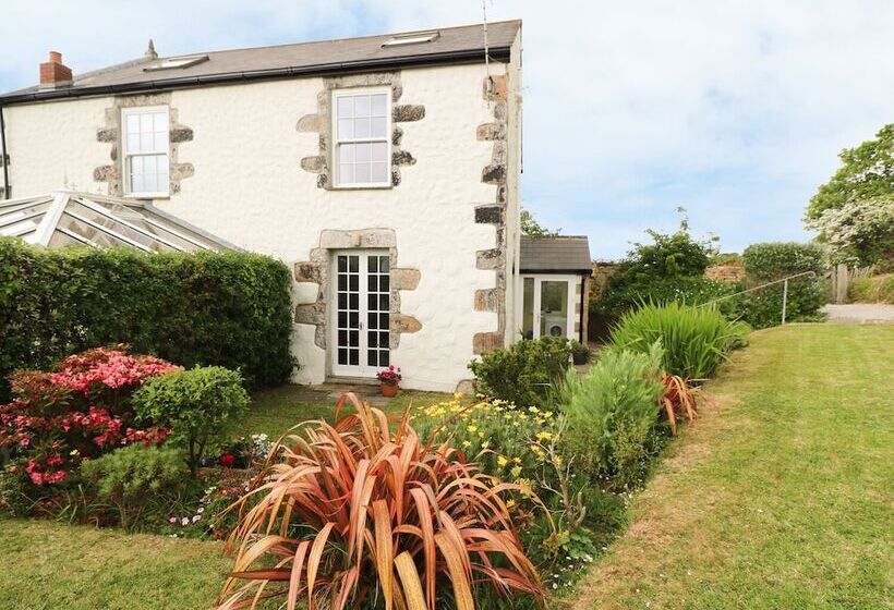Old Chapel Cottage