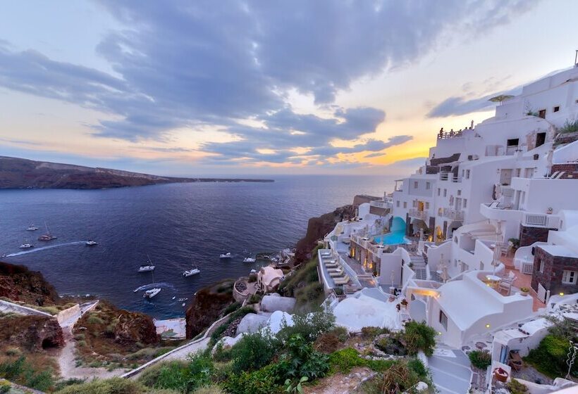 Pension Oia Angle Cavehouse