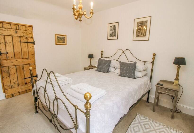 Queens Cottage