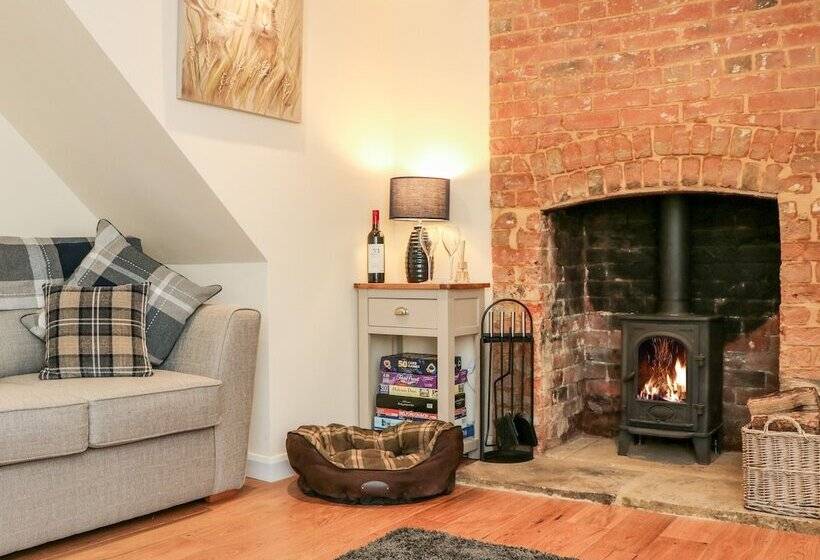 Tilly S Cottage