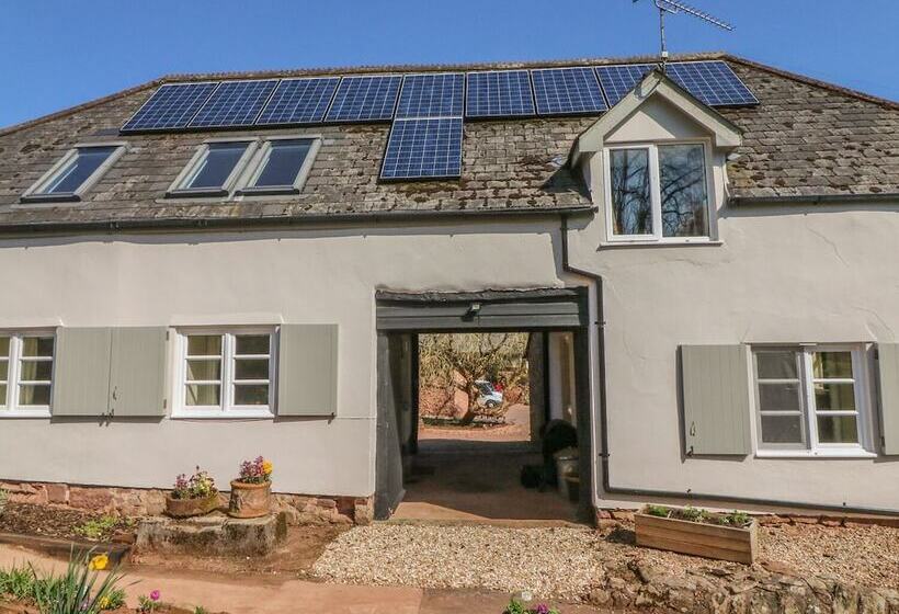 Upper Barn Cottage