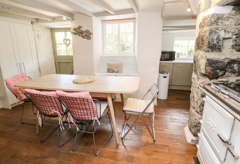 Clahar Cottage