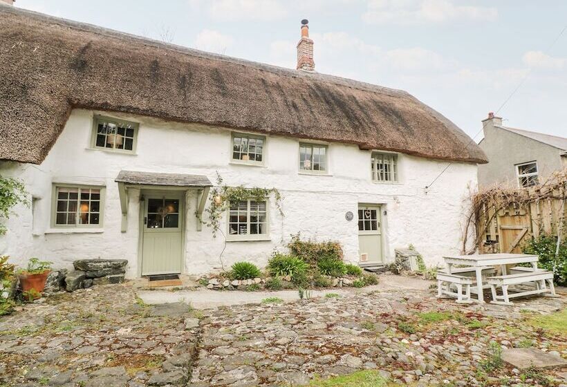 Clahar Cottage
