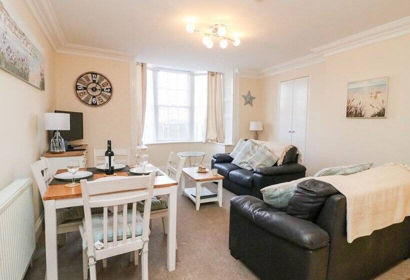 Harbour Watch Apartment 1