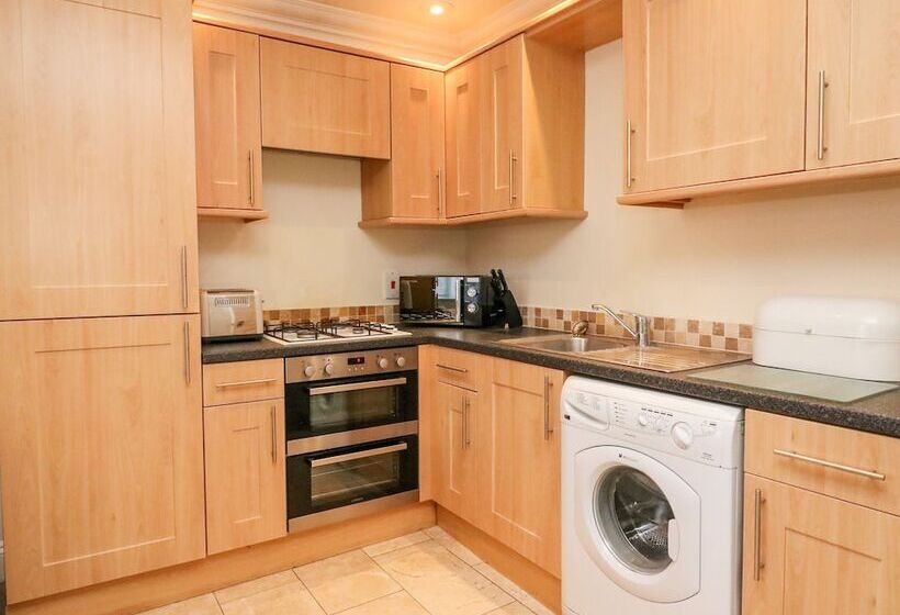 Harbour Watch Apartment 1