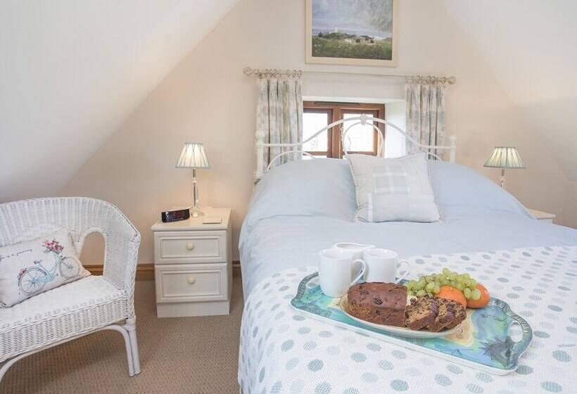 Hen Stabl Llandwrog