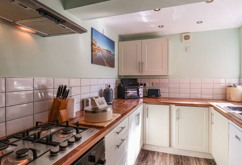 Moorland House