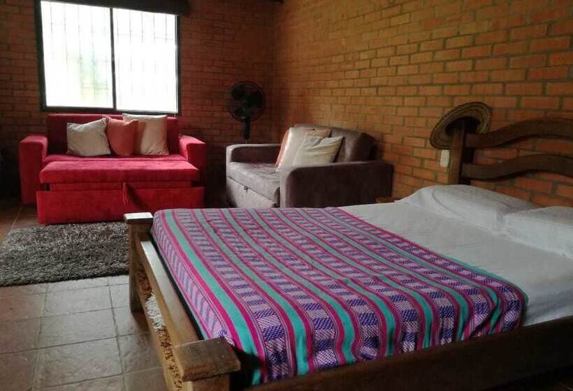 تختخواب و صبحانه Campestre Nukak Travellers Club