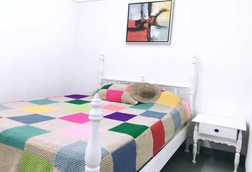 تختخواب و صبحانه Casa Zaida Hostal Vintage