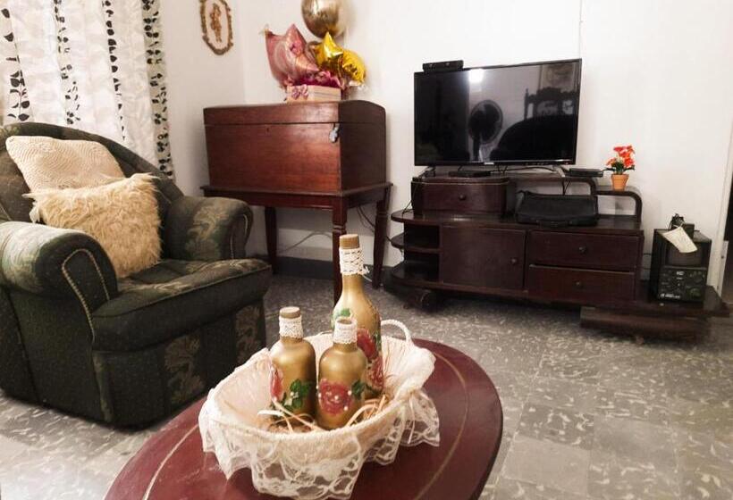 تختخواب و صبحانه Casa Zaida Hostal Vintage